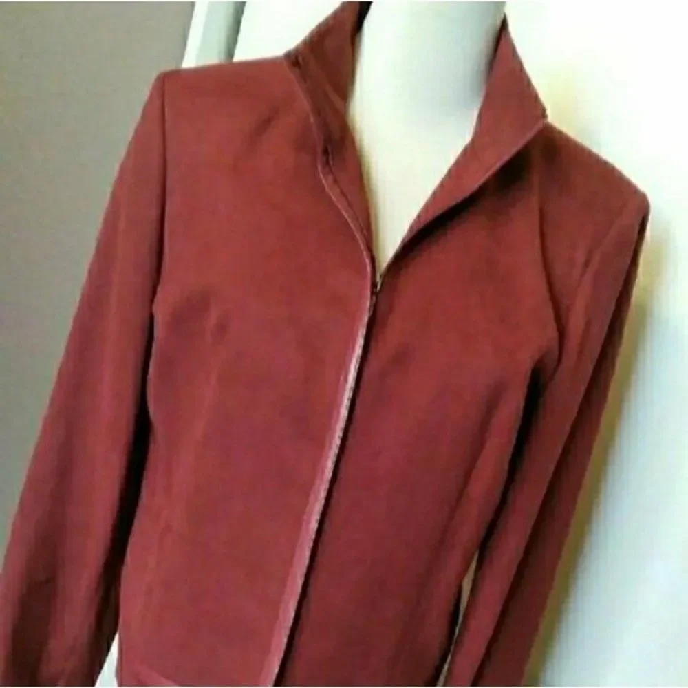 RED MERLOT SUIT FAUX SUEDE SIZE 8 WOMENS SZ 8 GUC